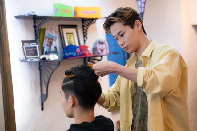 卒業生紹介🌸

スタイリストとして活躍中ですが

その活躍の場は多方面に広がっています

理由は、ズバリその人間力でしょう✨✨

素直さ、優しさ、真面目さ、

当たり前のことをあたりまえに頑張る

今後も期待しています

今回もパンフレット、動画の協力ありがとうございます😊

体調には気をつけてね❗️

#学費が安い
#ネイリスト
#着付け
#アイデザイナー
#美容学校
#美容専門学校
#大阪美容学校 
#美容師免許
#まつ毛エクステ
#美容師
#ヘアメイク 
#ネイル　
#美容業界就職率100%
#少人数制
#資格がたくさん取得